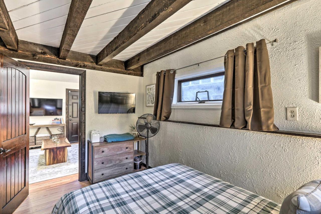 Woodsy Flagstaff Hideaway With Deck And Sunroom! Mountainaire Exterior foto